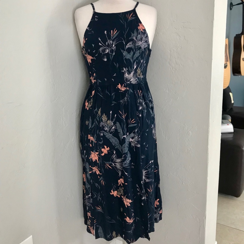 NWT! Gorgeous Roxy midi length Floral Sundress